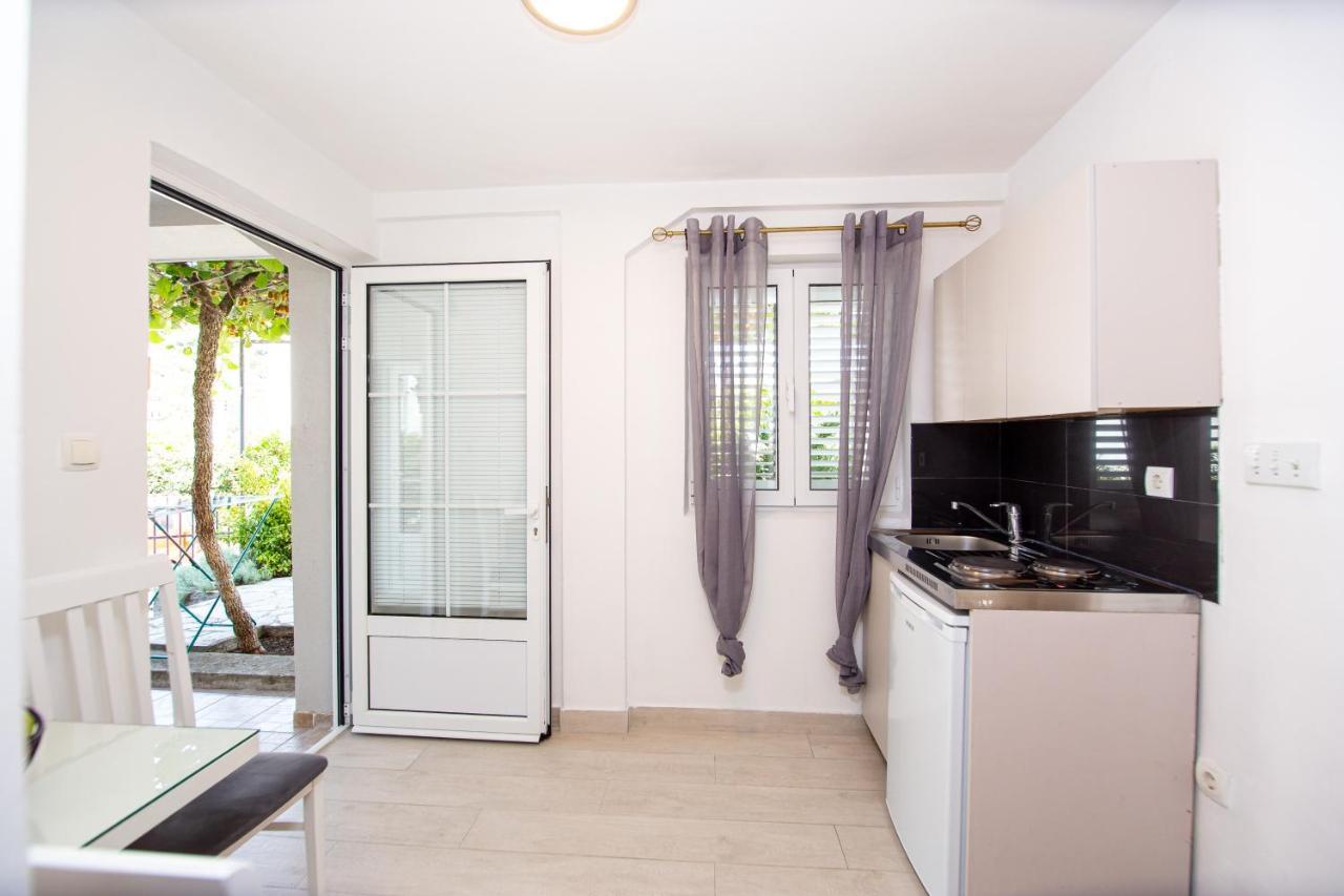 Apartment Novak บุดวา ภายนอก รูปภาพ