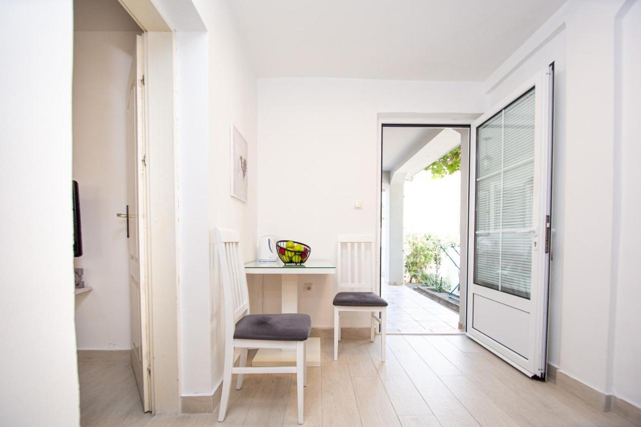 Apartment Novak บุดวา ภายนอก รูปภาพ